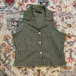 Sleeveless Button-Front Check Shirt in Green and Black